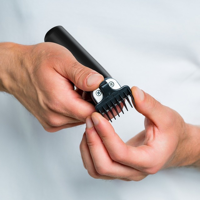 Wahl Multifunktionstrimmer »Elite Groom« T-Klinge, Lithium-Ionen Technologie, Ladestation, USB-Ladung