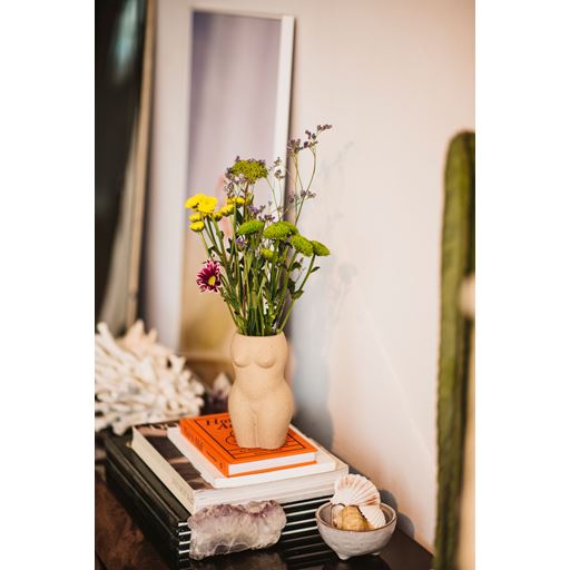 Doiy Body Vase, S