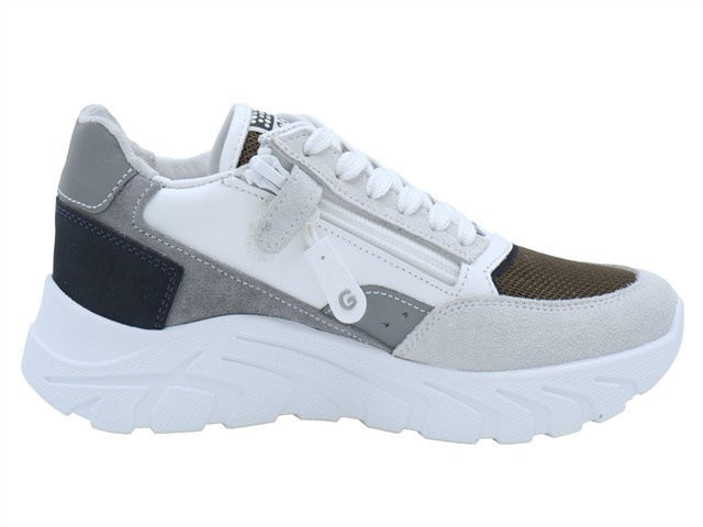 Giga Sneaker