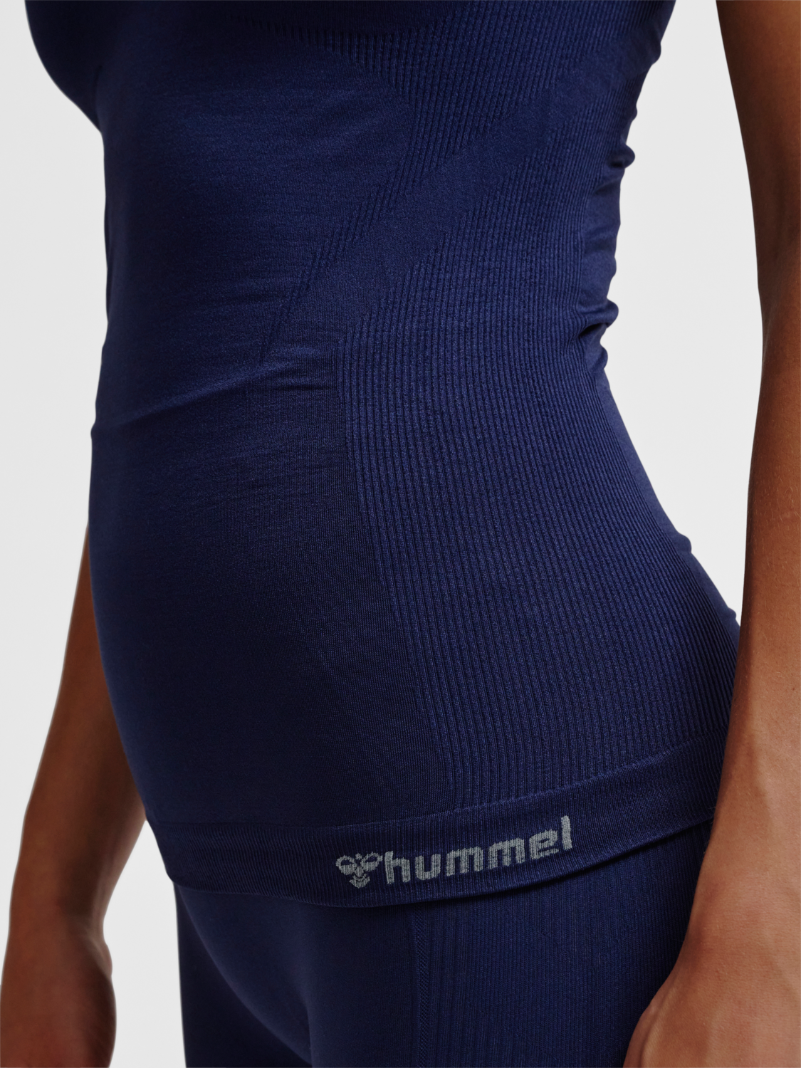 hmlTIF SEAMLESS TOP