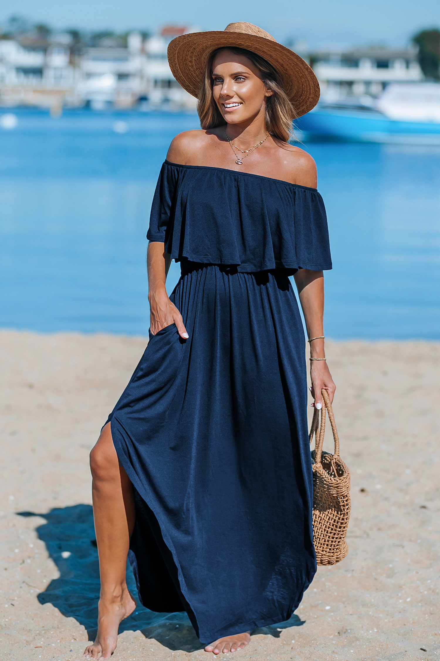 Robe maxi en jersey à épaules dénudées et corsage à volants bleu
