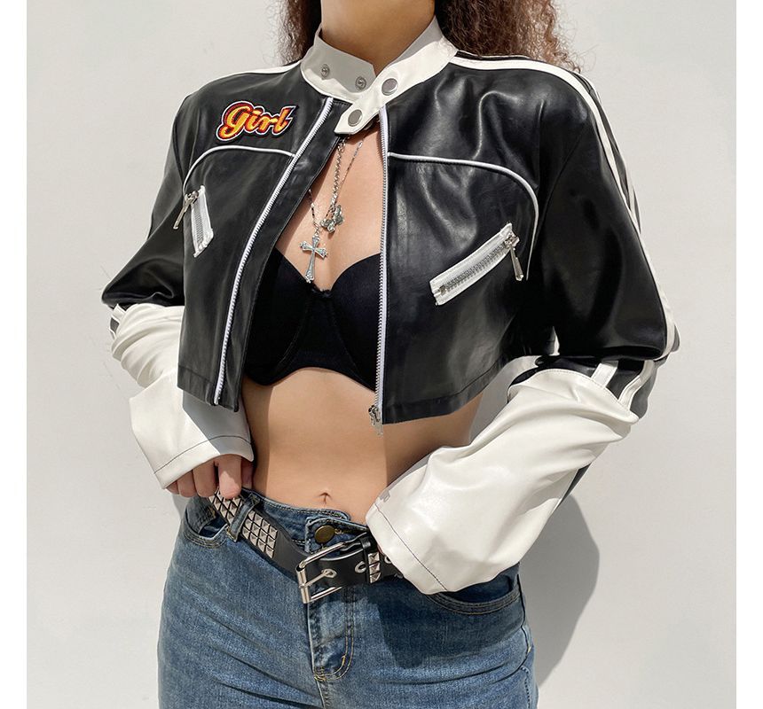 PolkaBella - Mock Neck Lettering Applique Kunstleren Cropped Bikerjack met Ritssluiting