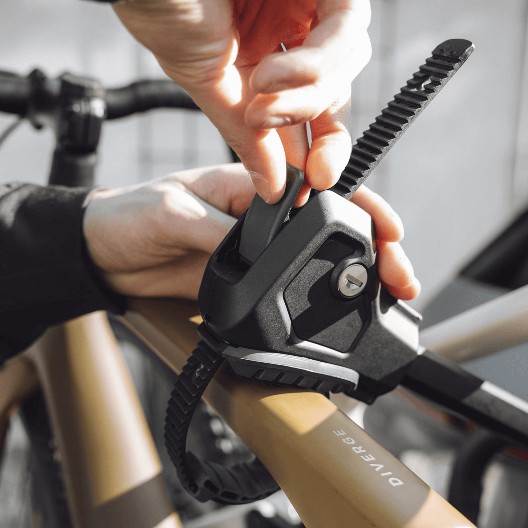 Thule EasyFold 3 945 Fietsendrager