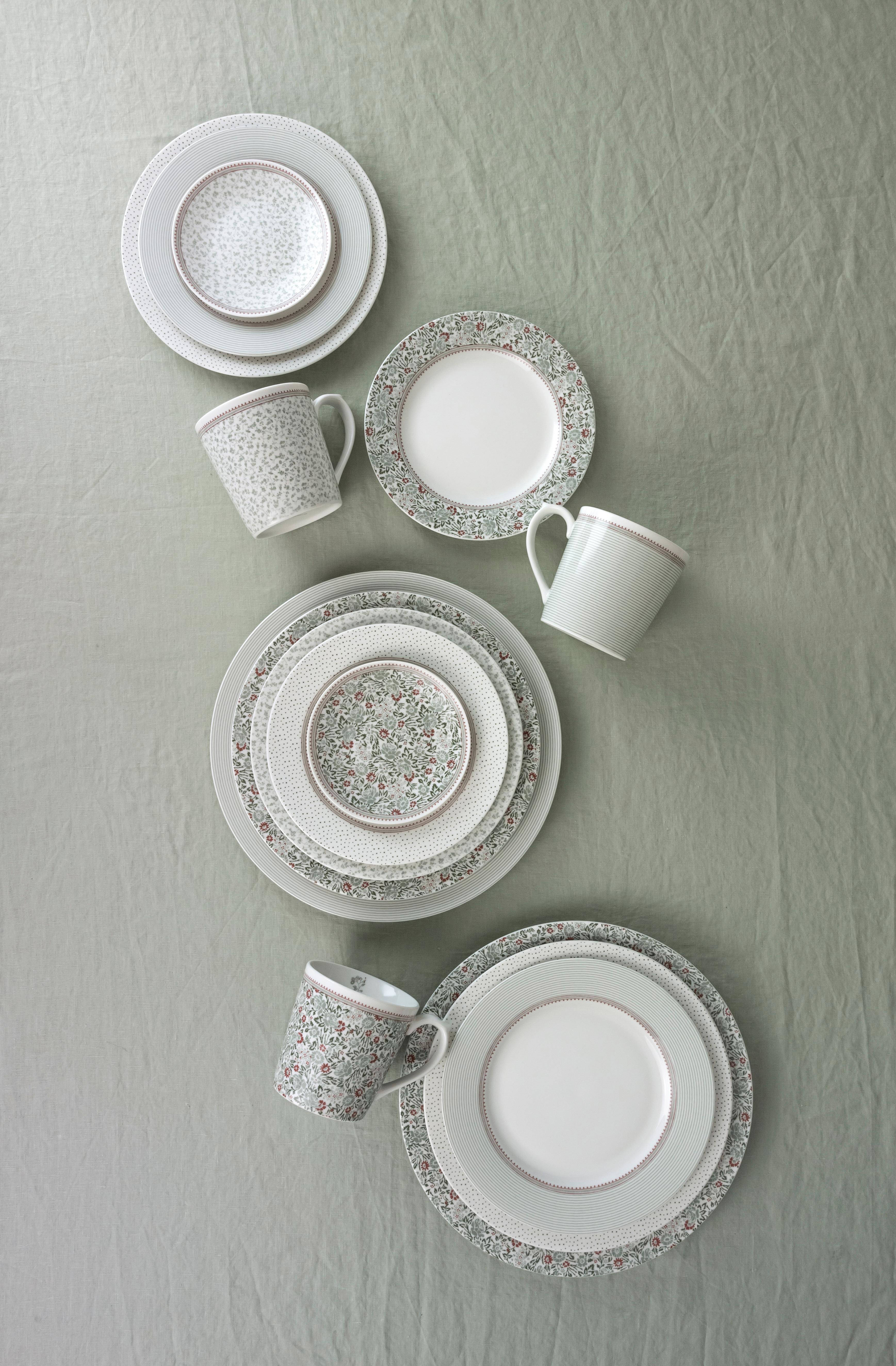 Laura Ashley Set van 2 gebaksborden 20cm in giftbox Wild Clematis Collectables