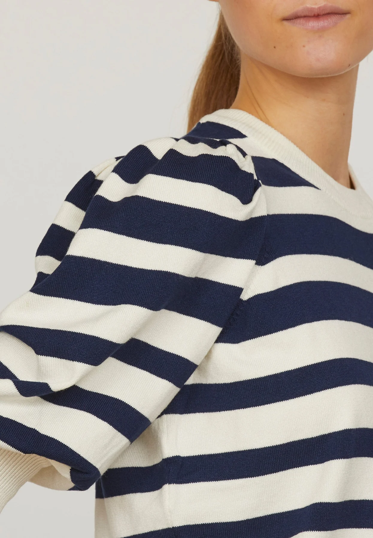 Sisters Point Halia-Ss1 111 cream midnight