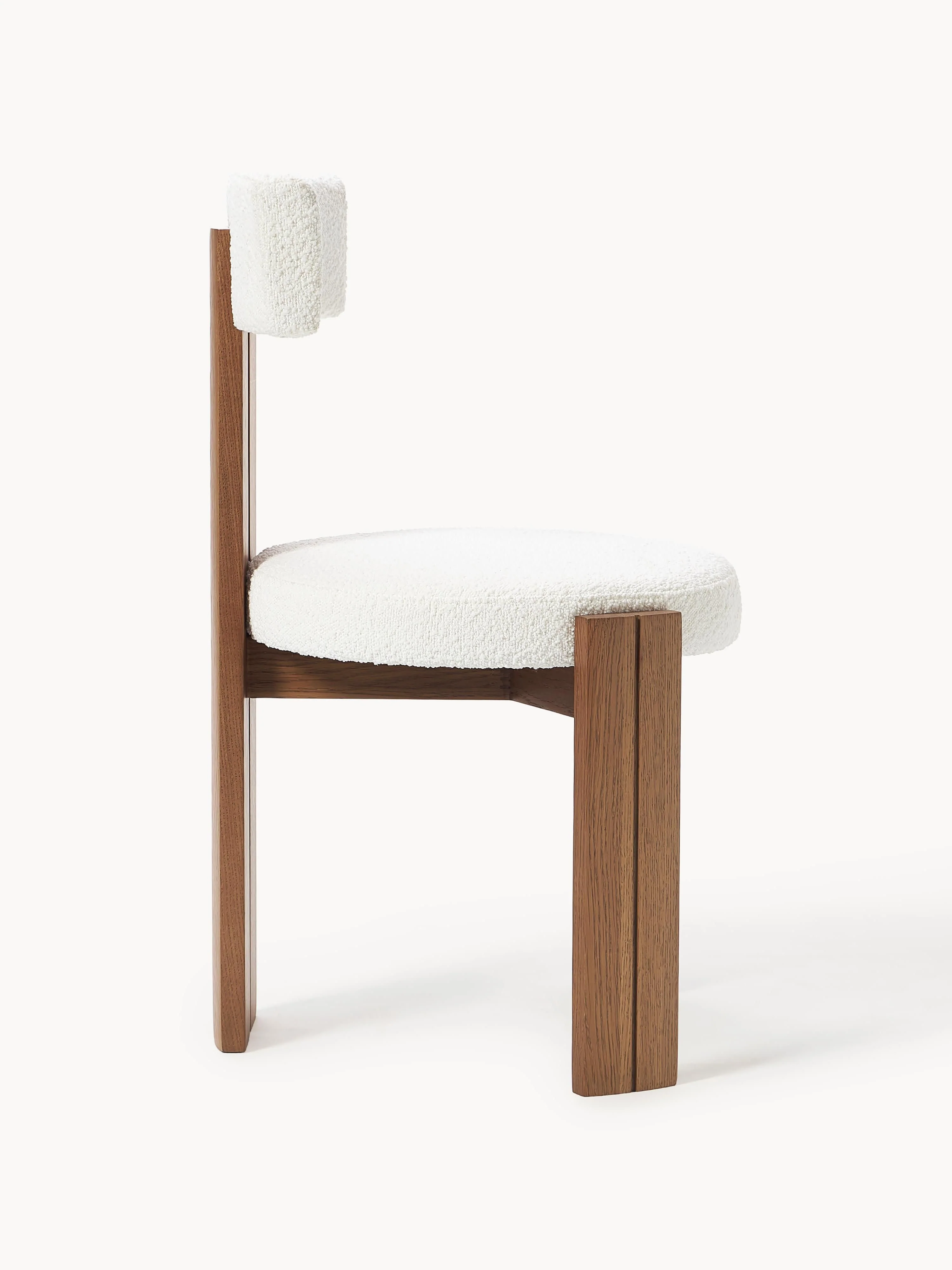 Houten stoel Katya met bouclé bekleding
