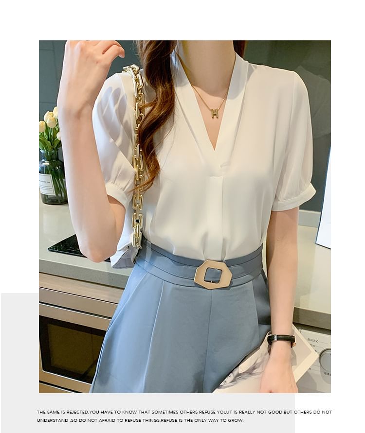 Hanji - Blouse met korte mouwen en V-hals