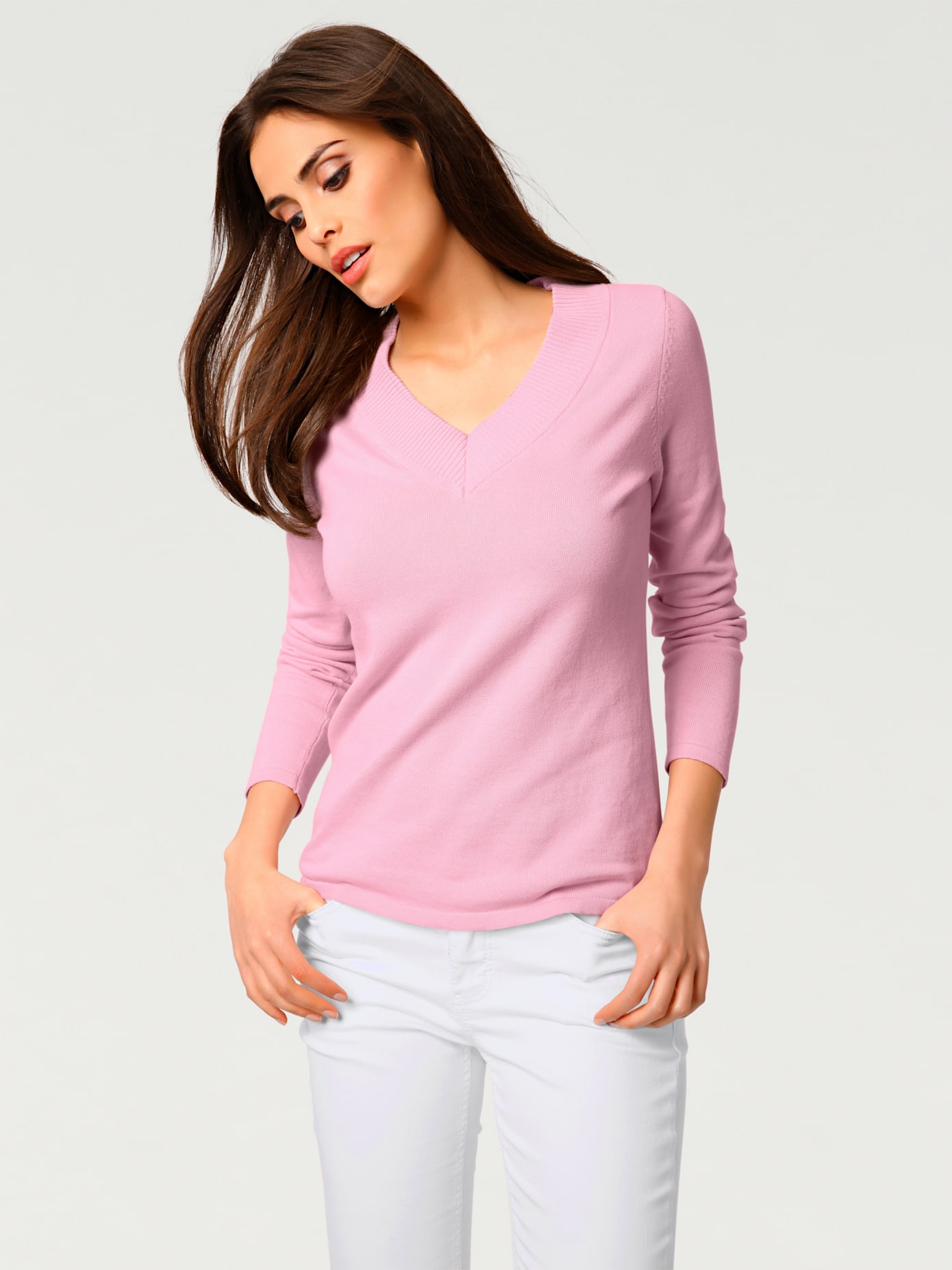 Joli pull basique à encolure en v