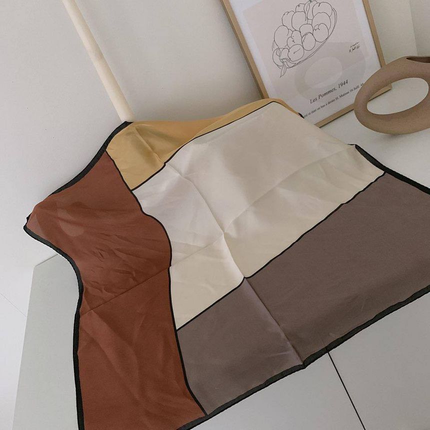 Frior - Colour Block Satijnen Sjaal