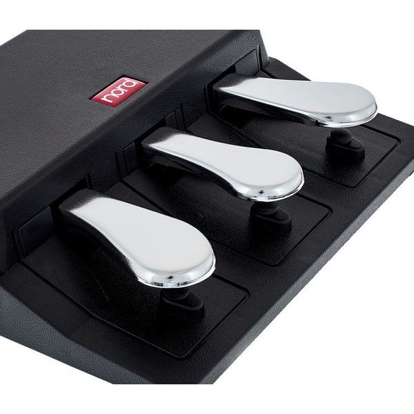 Clavia Triple Pedal