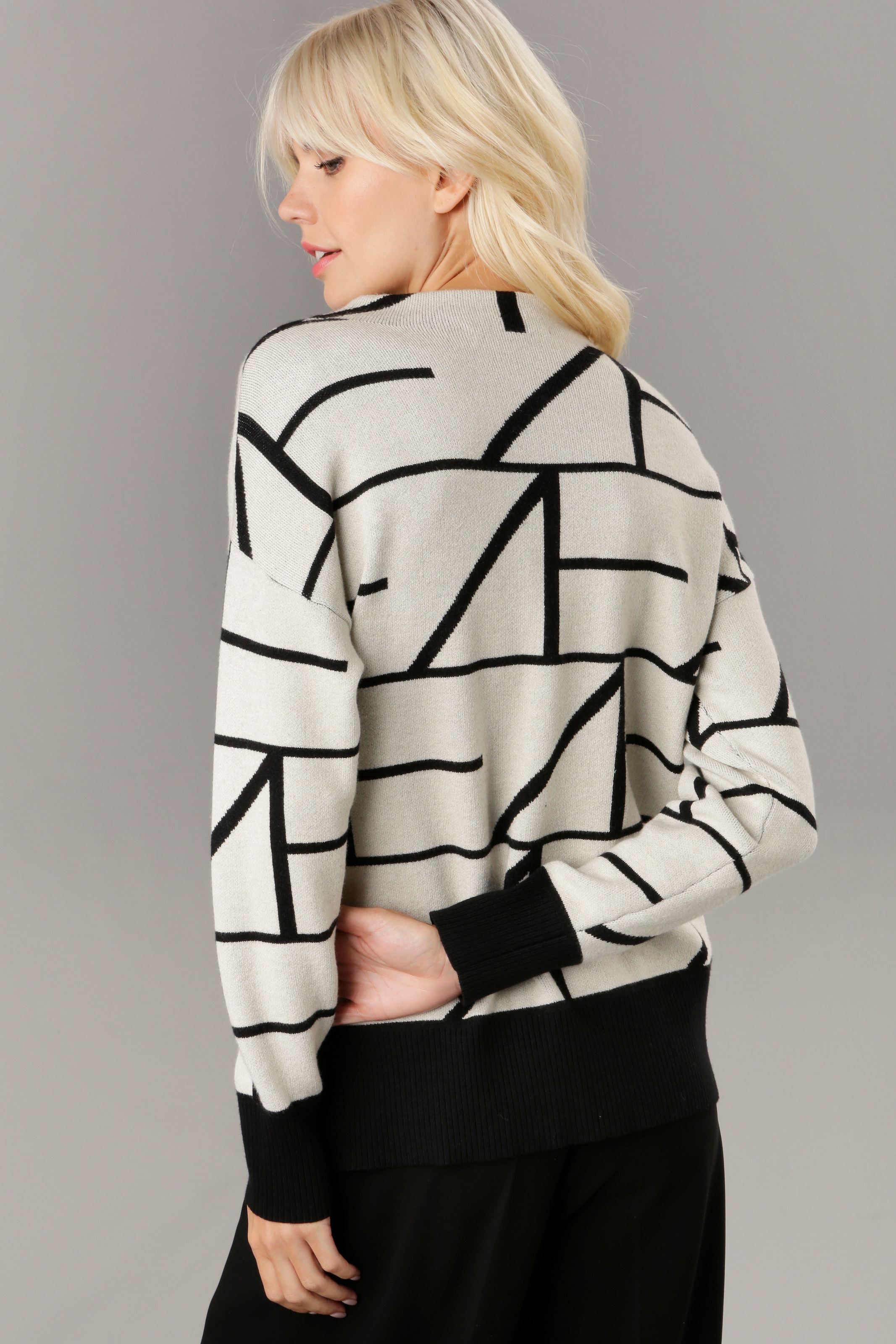 Aniston SELECTED Strickpullover , mit elegantem Jacquard-Muster