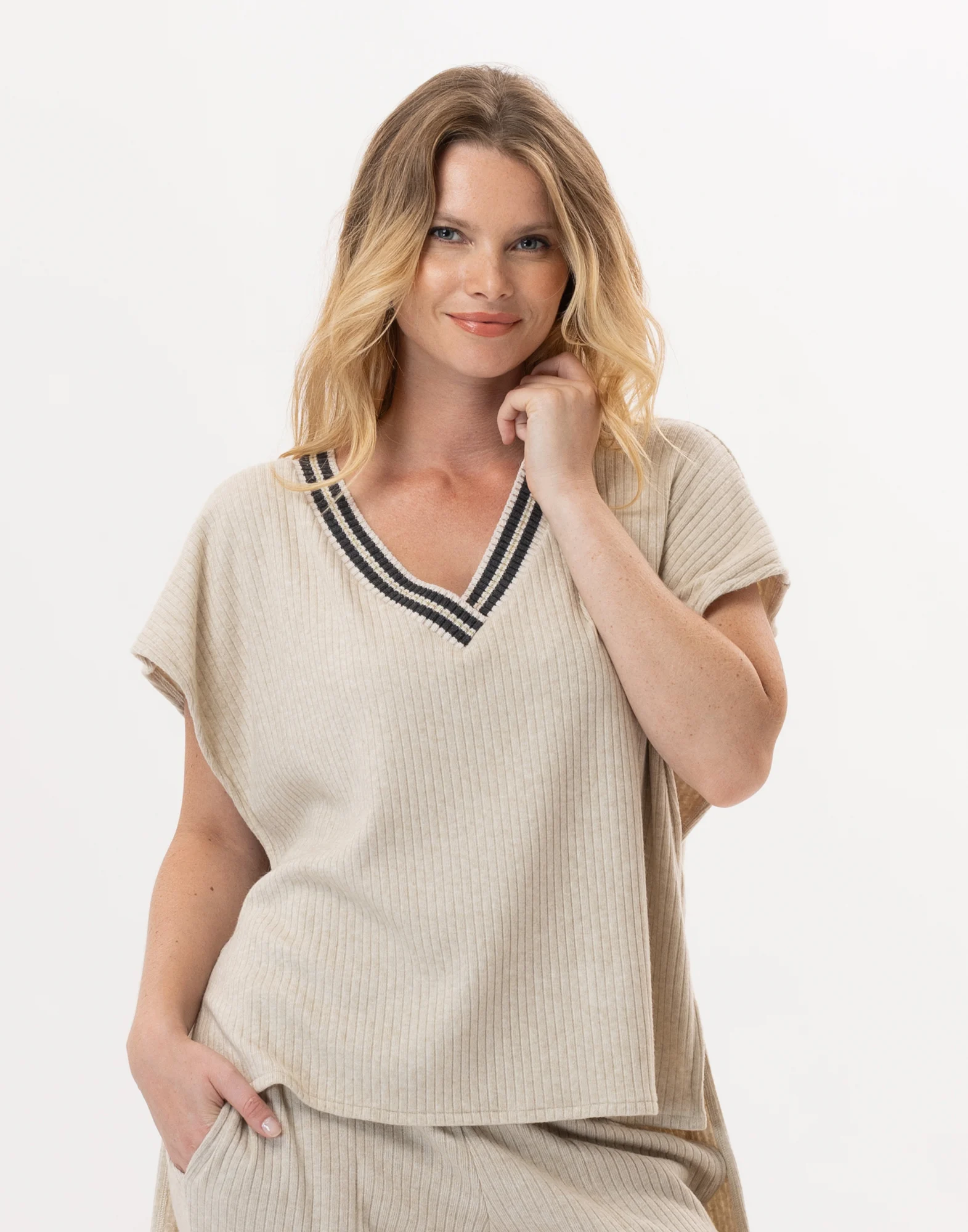 ESMEE 831 - Poncho pull en maille tricot | Beige