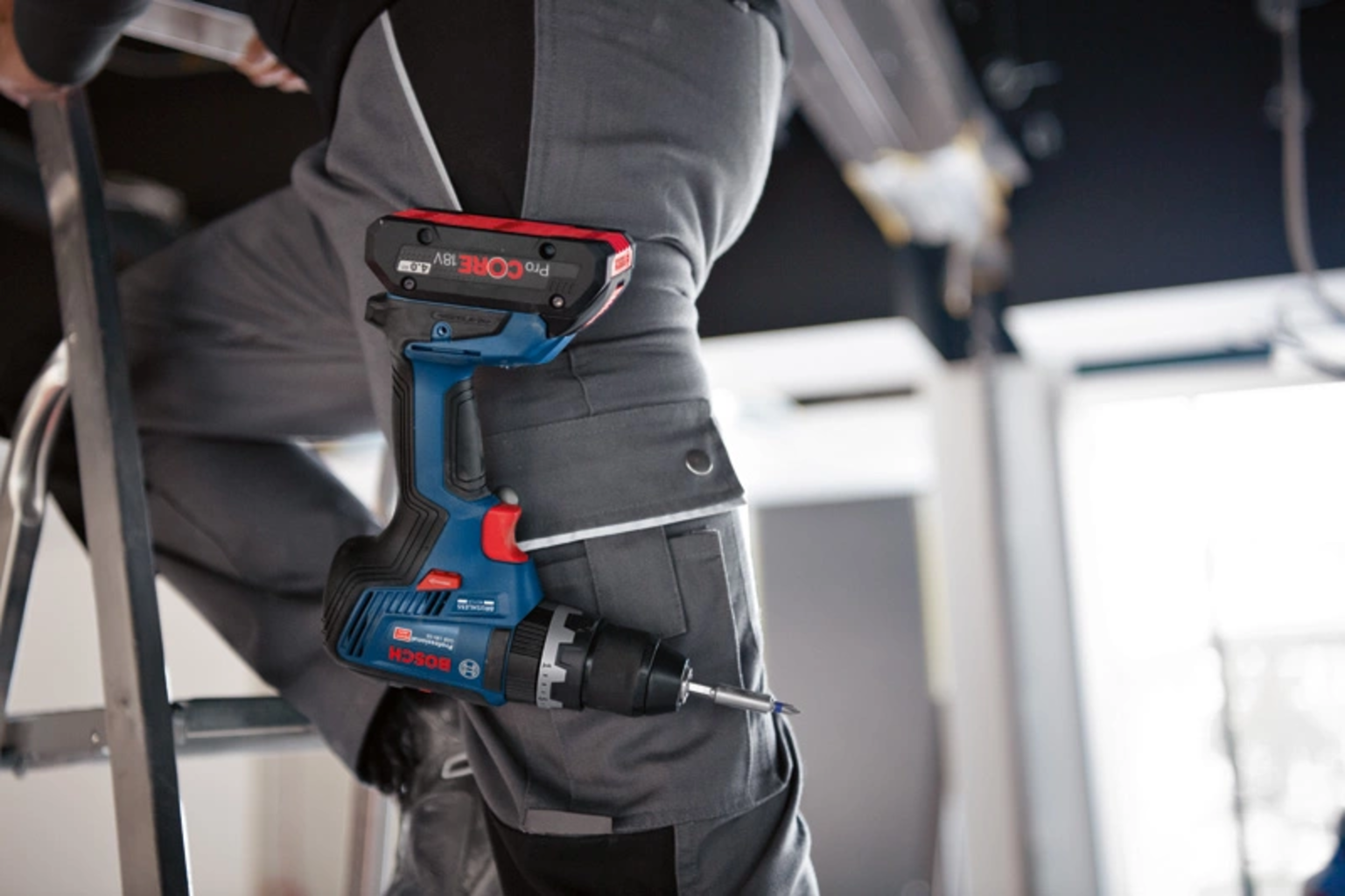 Bosch Professional  GSB 18V-55 Akku-Schlagbohrschrauber, ohne Akku    Leistungsstarke Schlagbohrmaschine ideal für Einsteiger
