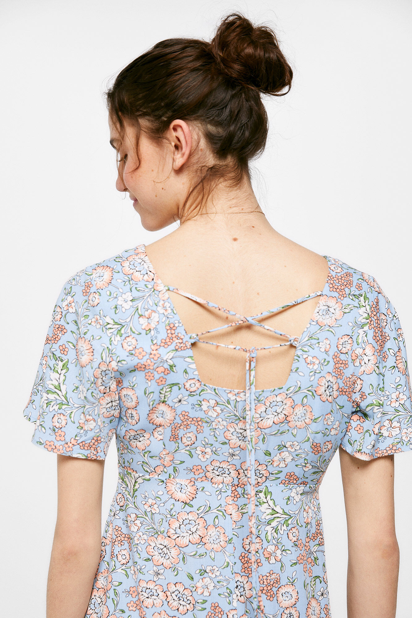 Vestido midi com laço nas costas - Estampa turquesa