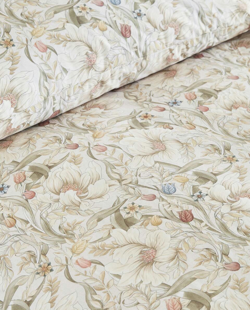 CAPA DE EDREDOM COM ESTAMPA FLORAL
