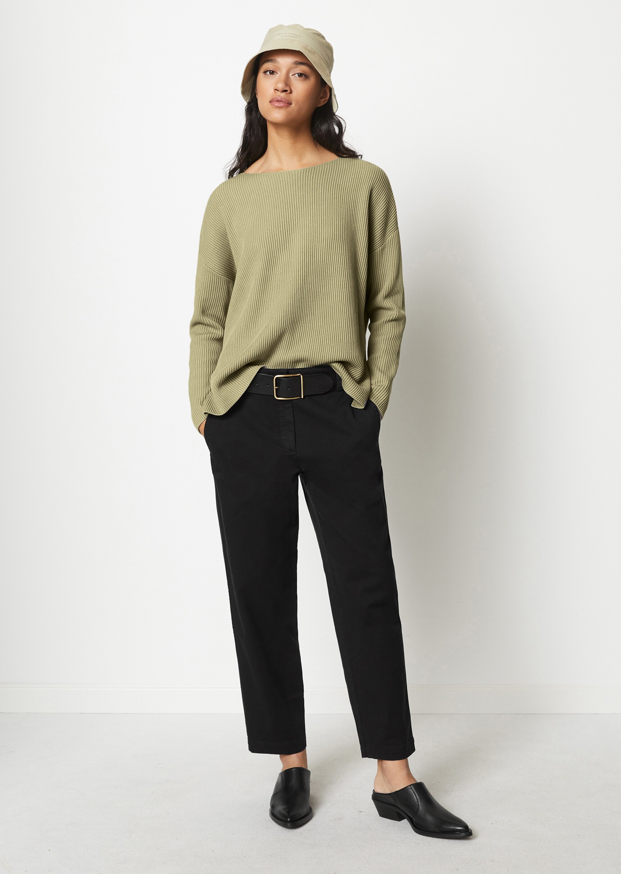 Chino Modell KALNI tapered aus Bio-Baumwoll-Stretch