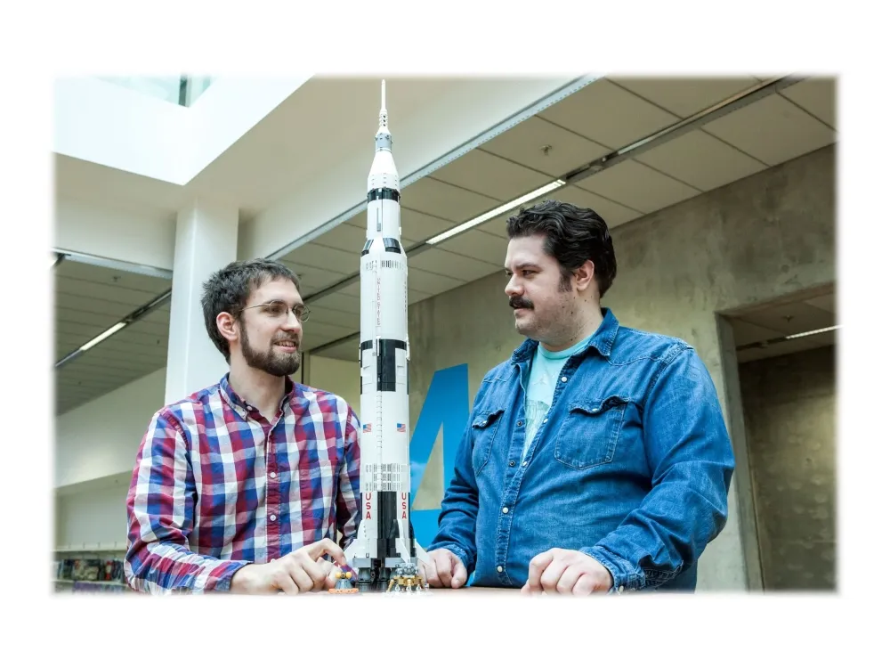 LEGO Ideas 92176 NASA Apollo Saturn V