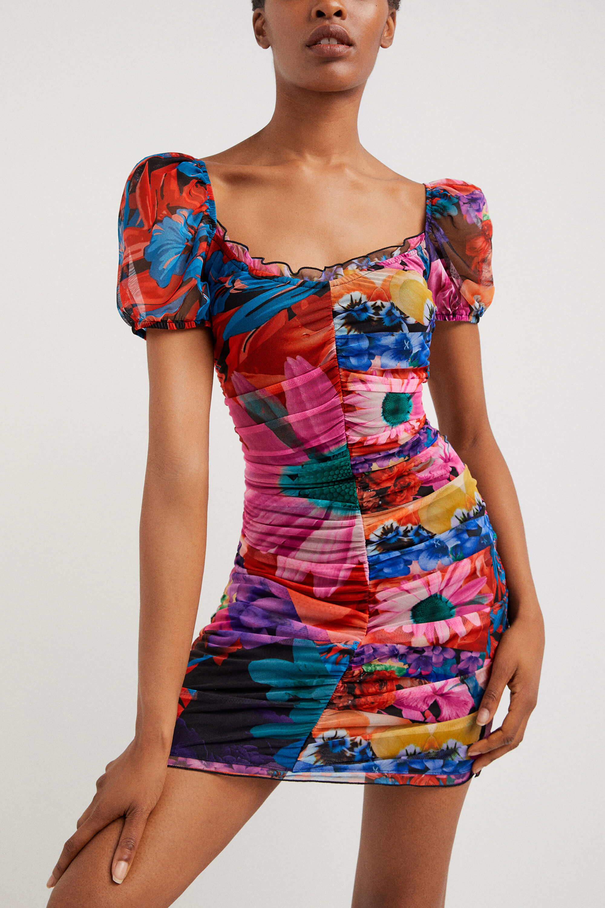 Robe froncée à fleurs