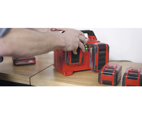 Einhell Power X-Quattrocharger 4A acculader
