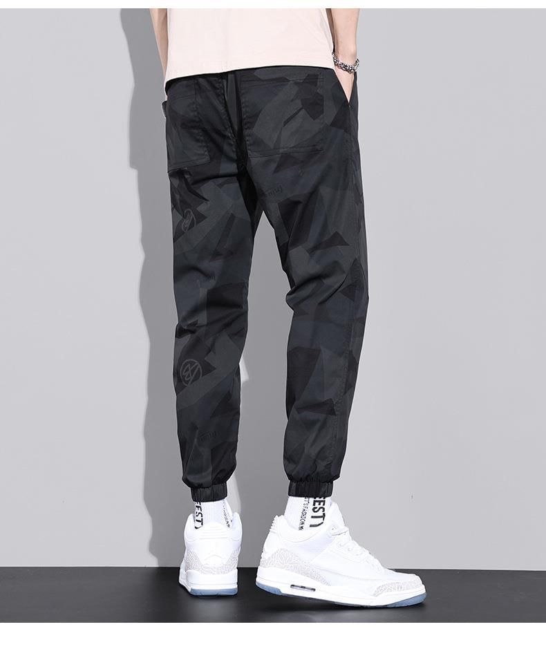 Macho - Cropped Harem Cargo Broek met Trekkoord Taille en Camouflageprint