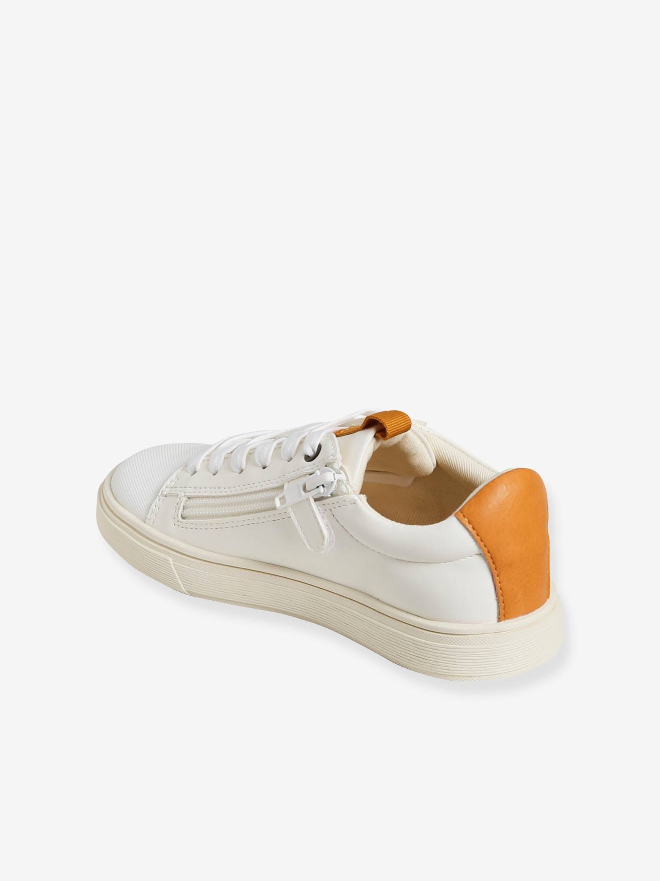 Tênis de amarrar com zíper, modelo infantil branco claro com estampas.