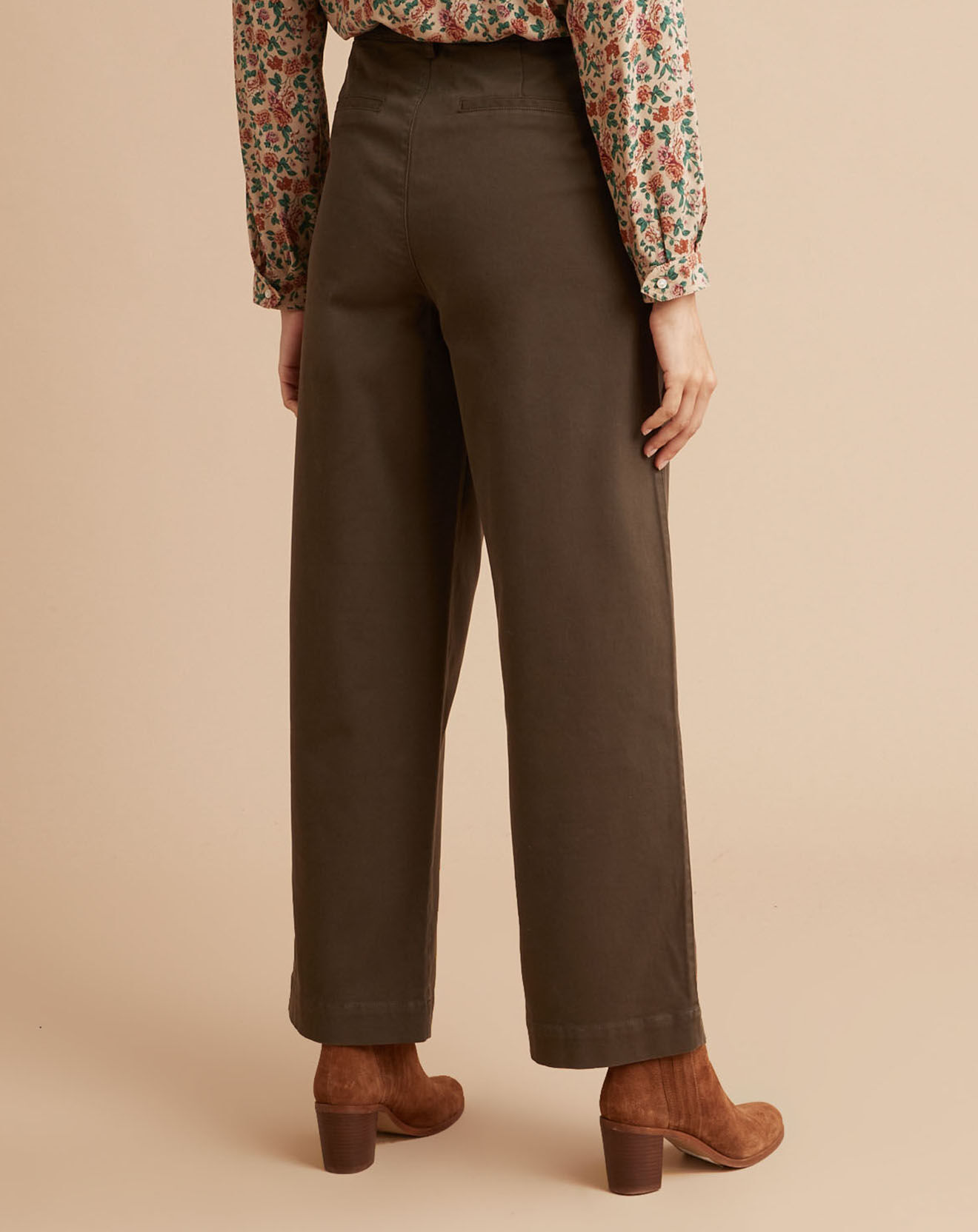 Cyrillus Pantalon chino large en Twill vert moyen