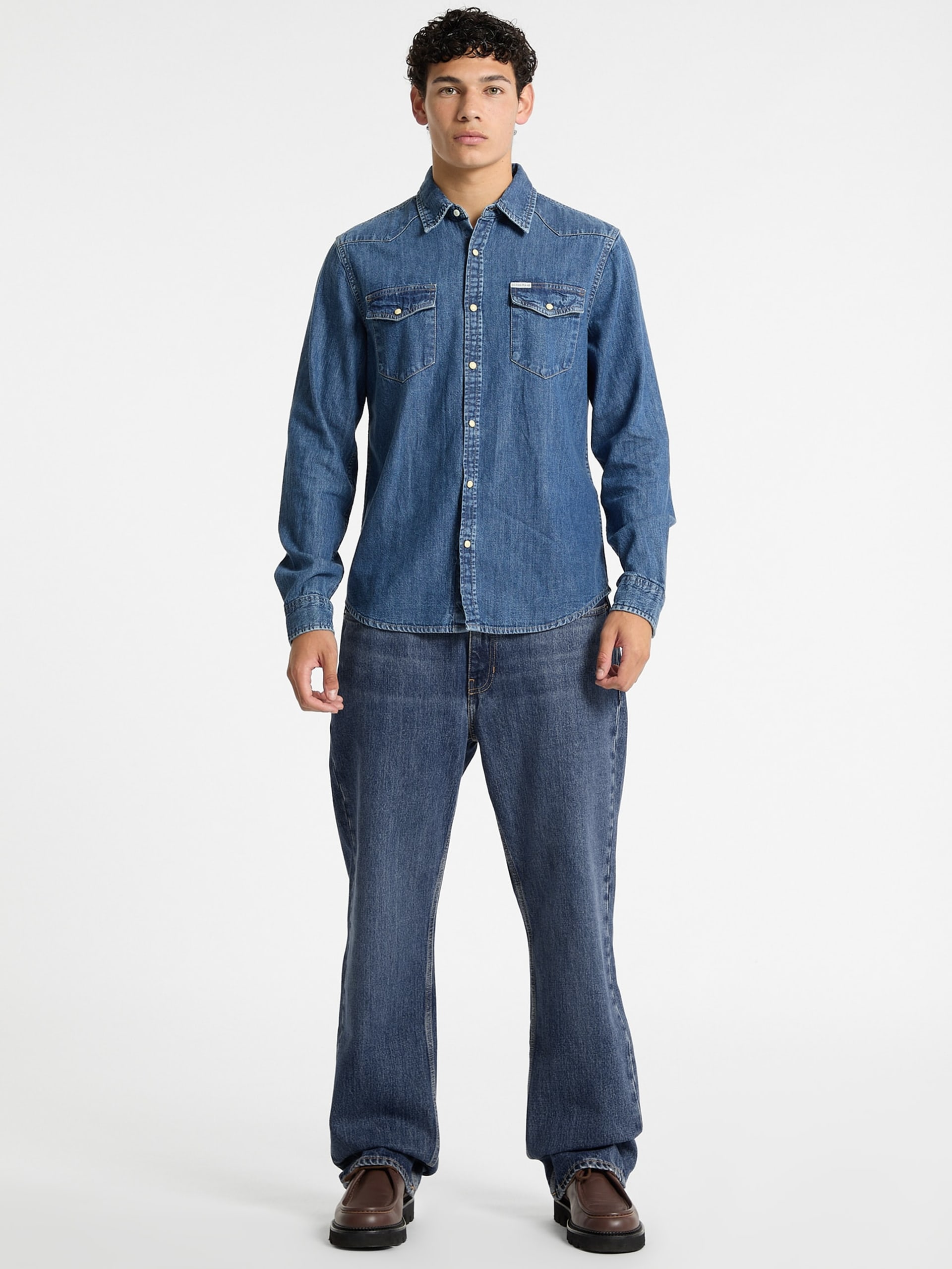 Camisa jeans slim de manga comprida