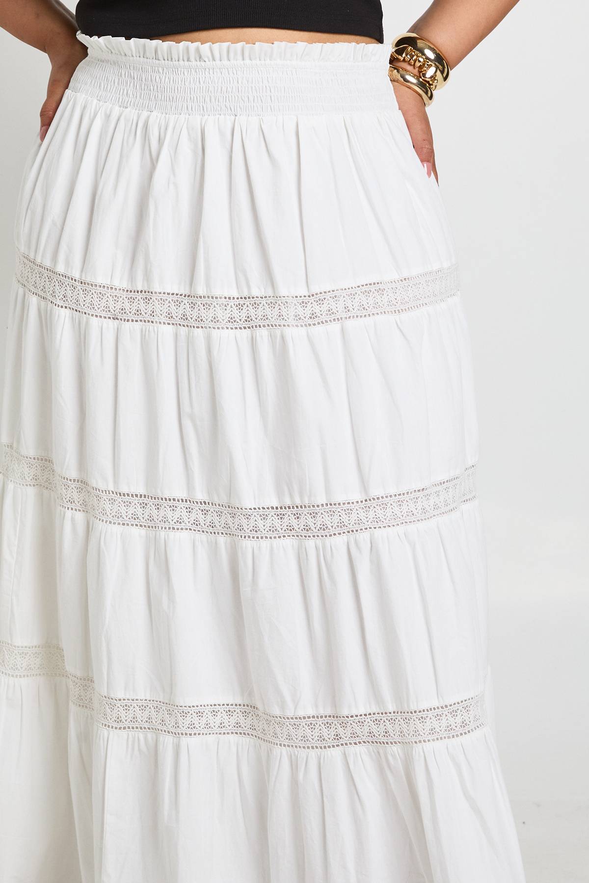 boohoo Jupe Longue Évasée En Popeline Grande Taille Avec Détails En Dentelle