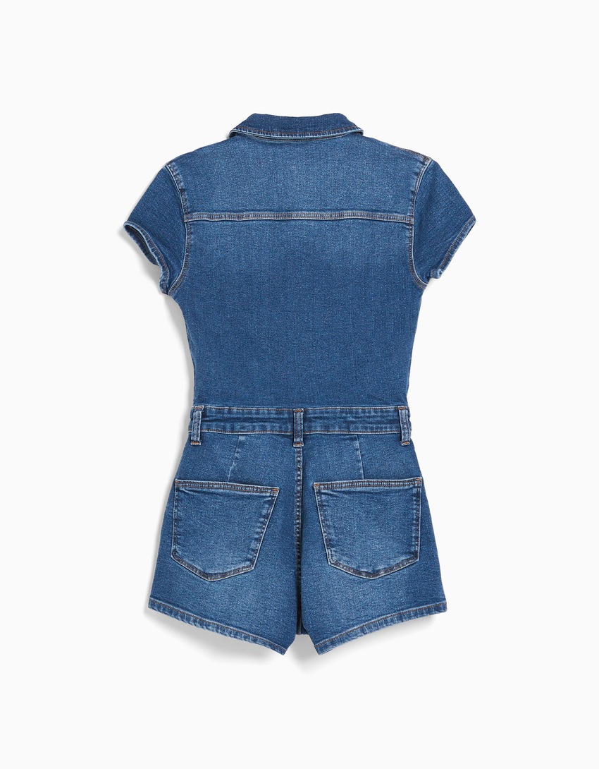 Macacão jeans com zíper