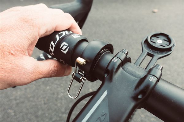 Oi Luxe KNOG Glocke  schwarz  31.8mm