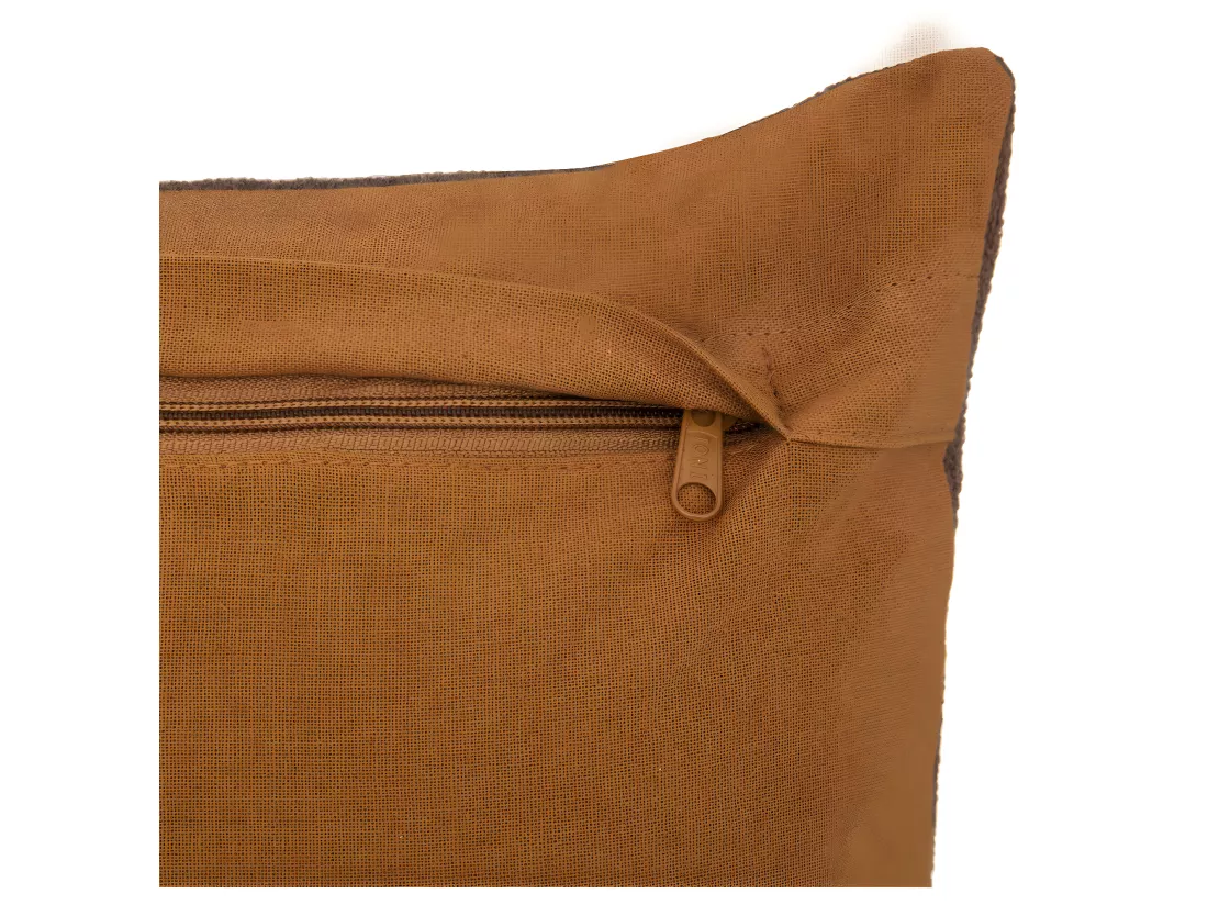 Coussin décoratif déhoussable en coton motifs brodés Ocre 30 x 50 cm