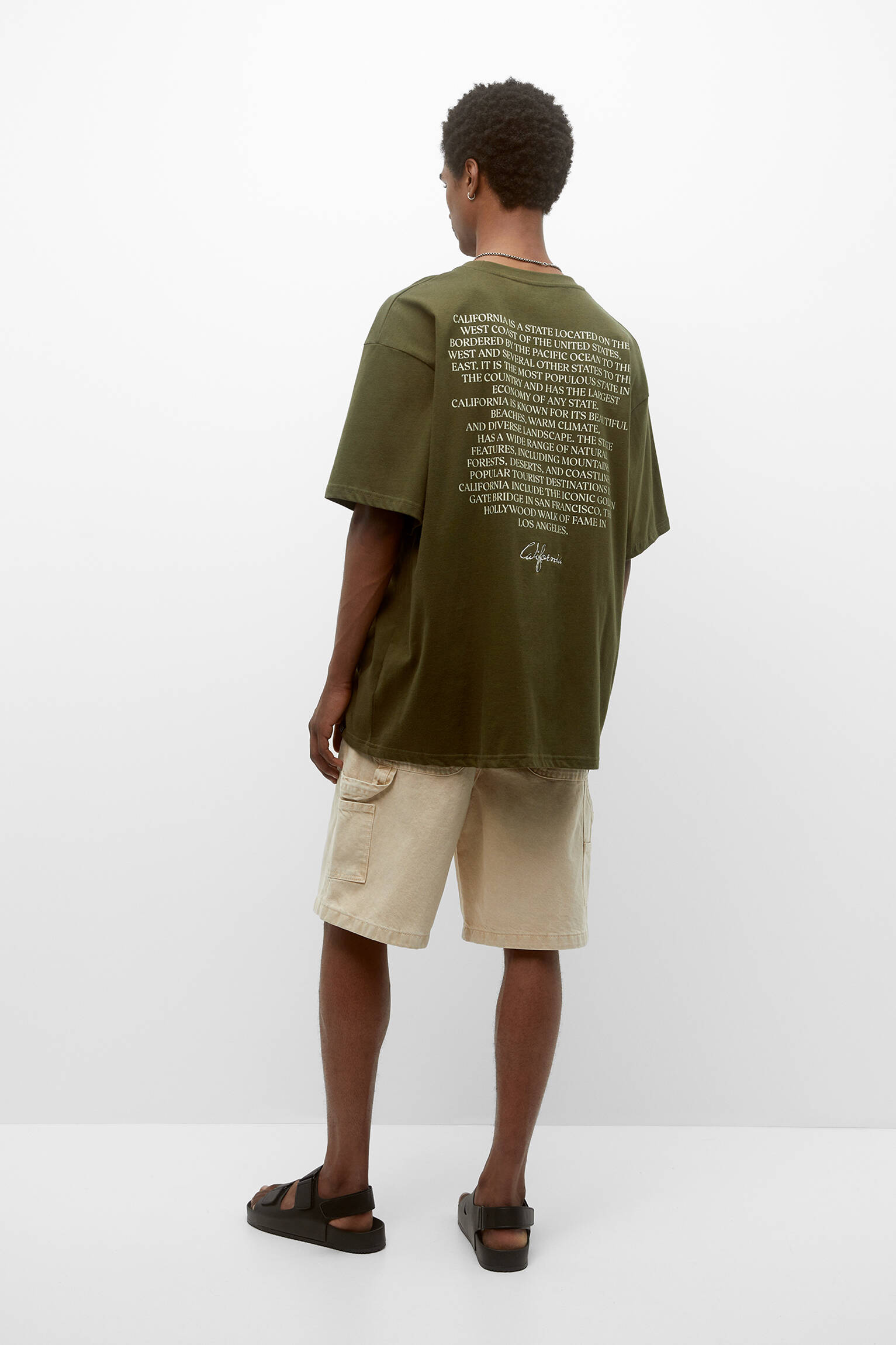CAMISETA DE MANGA CURTA COM TEXTO - VERDE.MED