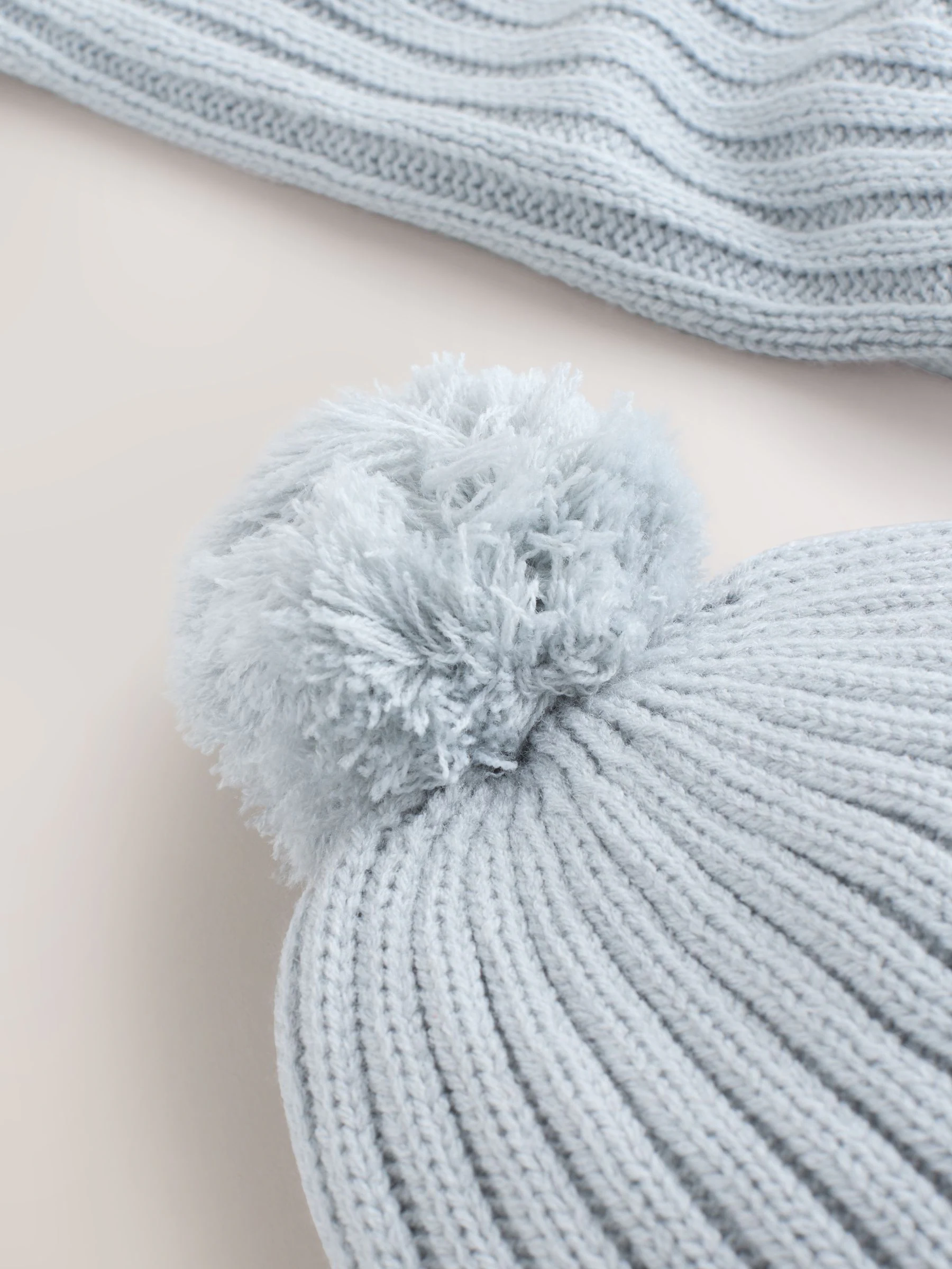 Grijs - Pom Beanie Hat & Snood Set 2 Piece (1-16yrs)