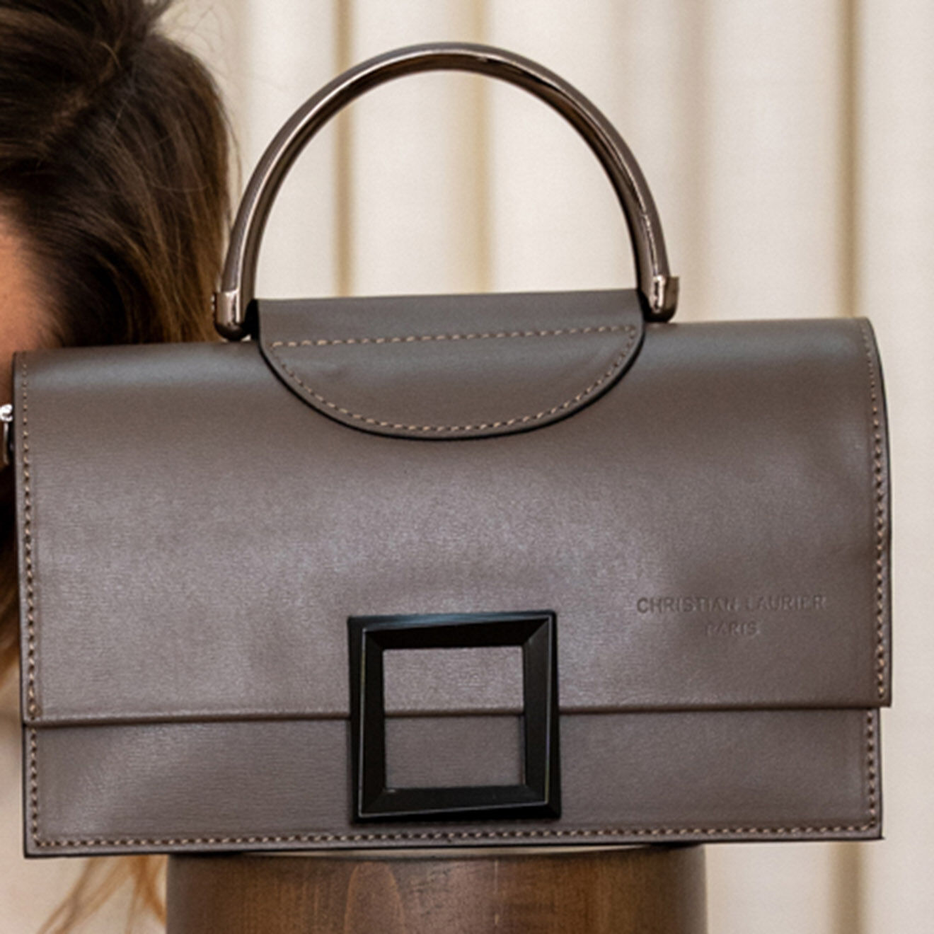 Christian Laurier Sac à main en Cuir Milo taupe  - 22x15x8 cm