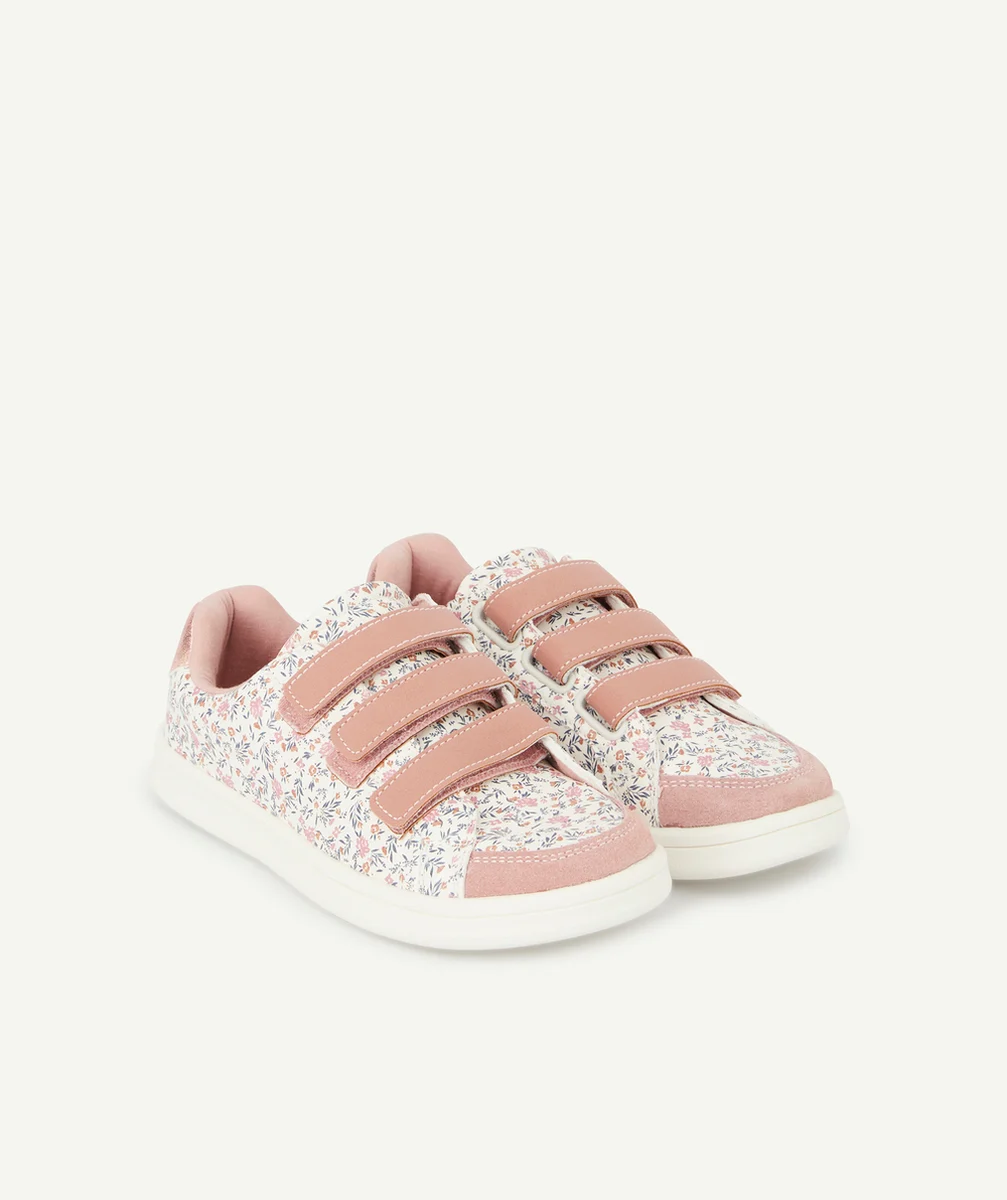 BASKETS BASSES ROSE ET FLEURIE AVEC BANDES AUTO-AGRIPPANTES