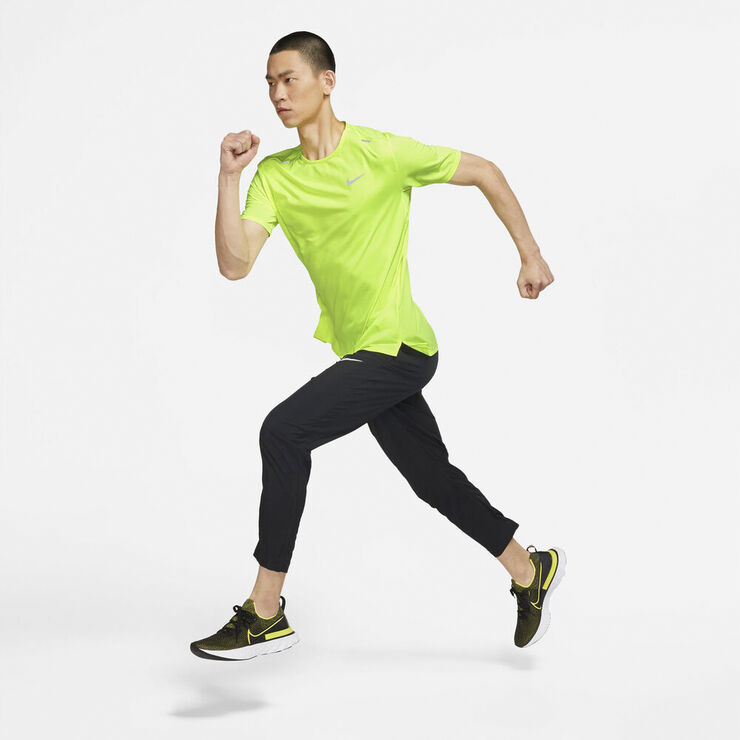 Nike Dri Fit Rise 365 Lobe T Shirt Gul