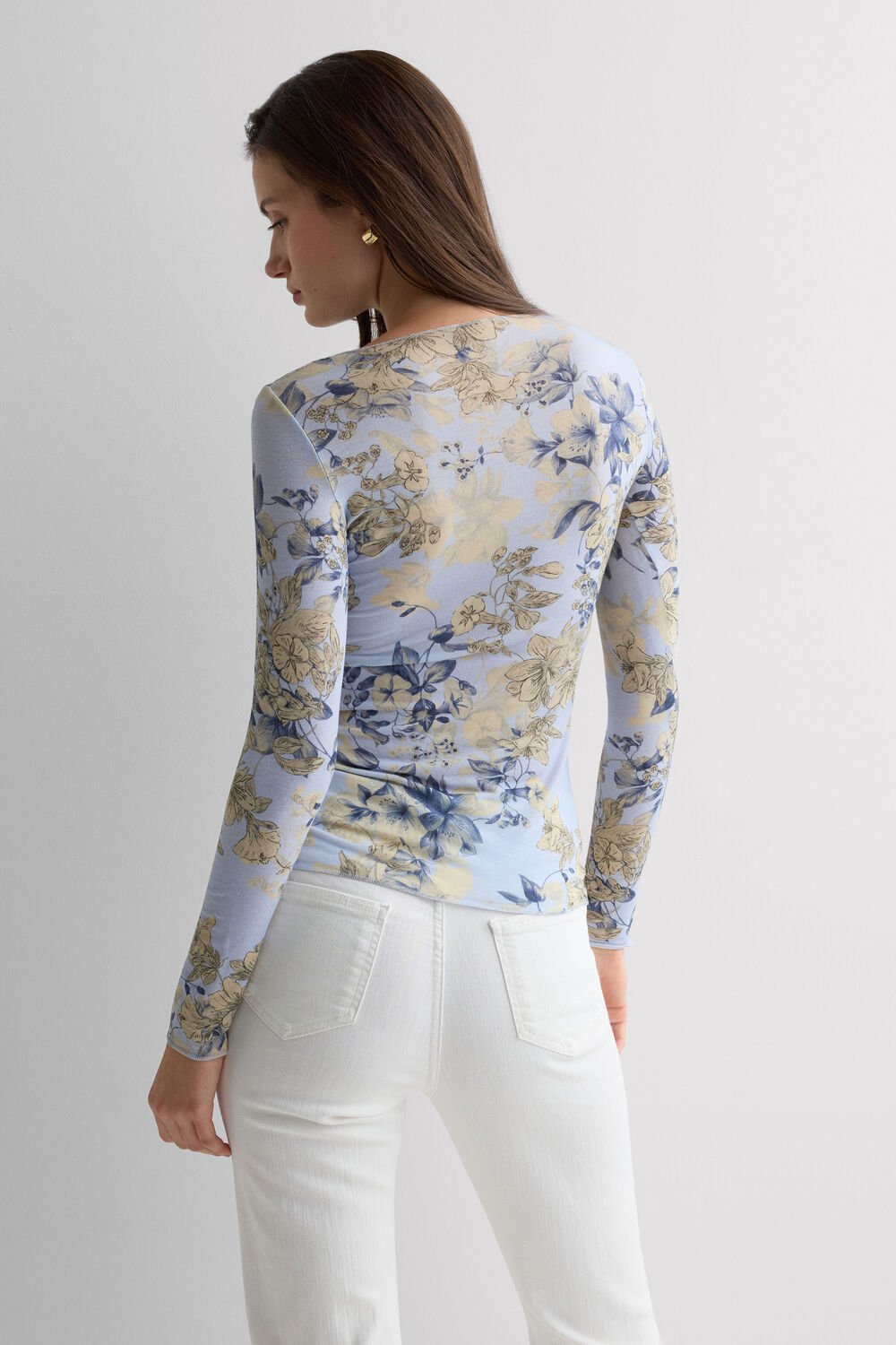 Blusa de manga comprida com estampa floral em modal ultraleve com cashmere.
