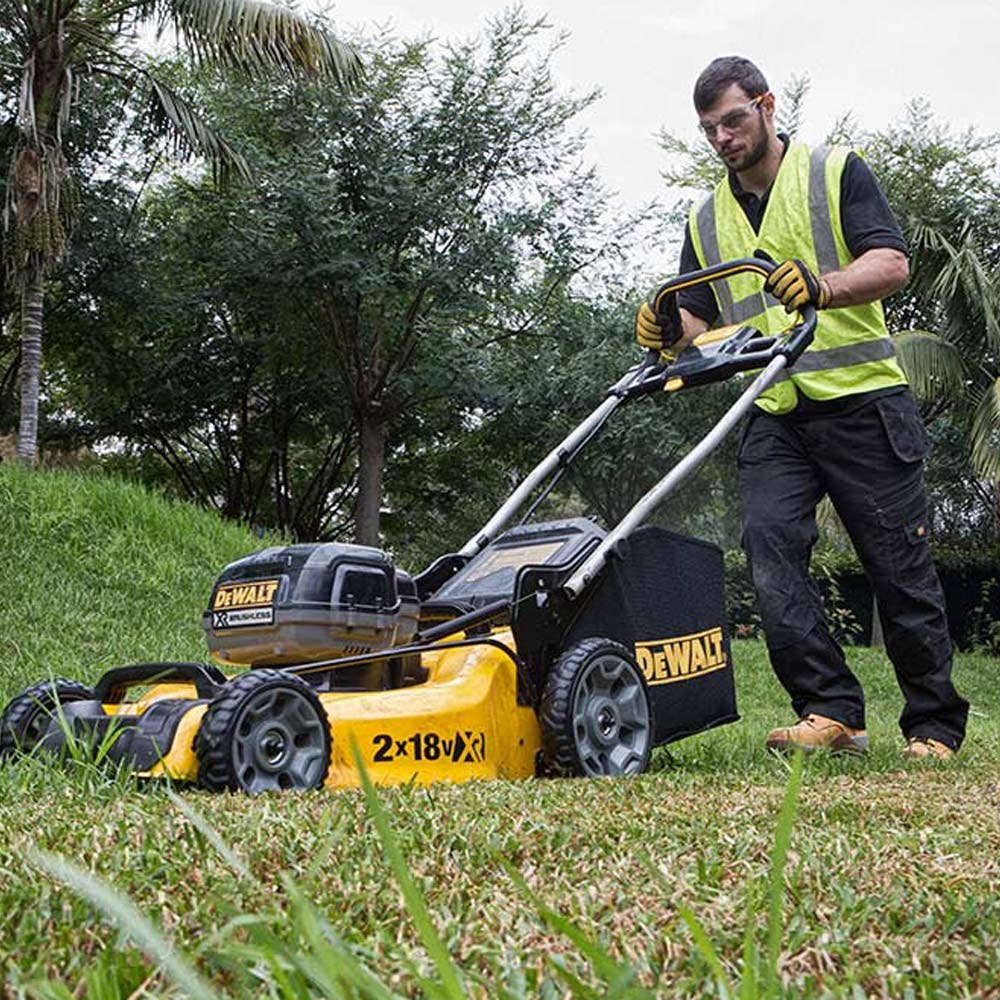 Cortador de grama DEWALT 36V (18X2) XR sem escova de 510 mm, modelo DCMW564N-XE