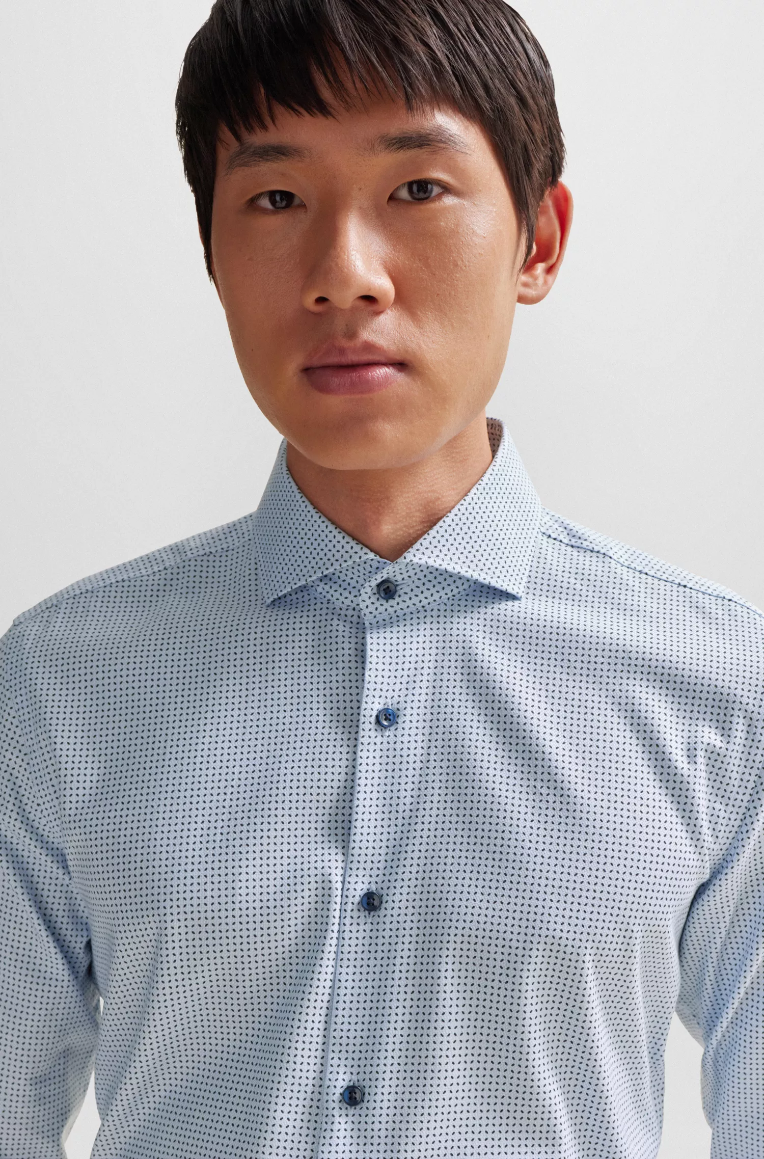 Camisa BOSS preta de corte slim em algodão Oxford stretch estampado.