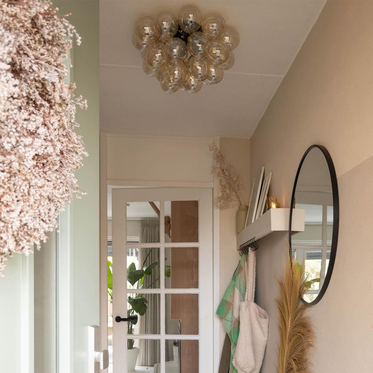 Design plafondlamp zwart met amber glas 6-lichts - Uvas