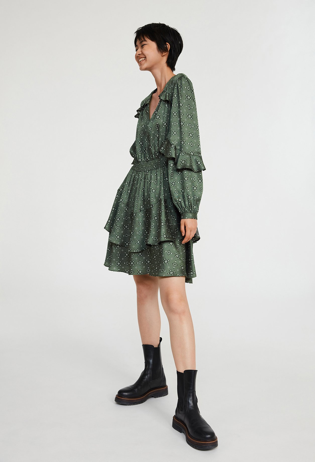 Robe courte &agrave; motif geometrique smocke