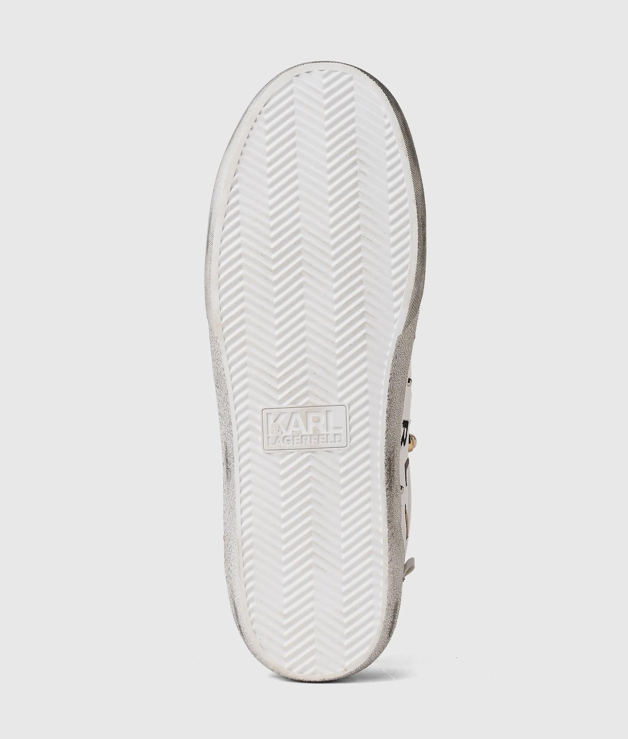 Skool Karl quote sneakers met studs