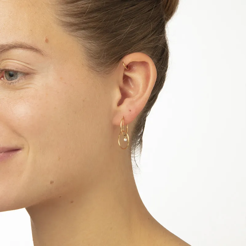 Boucles d'oreilles pendantes or et diamant Orbite Turn Around Persée Paris