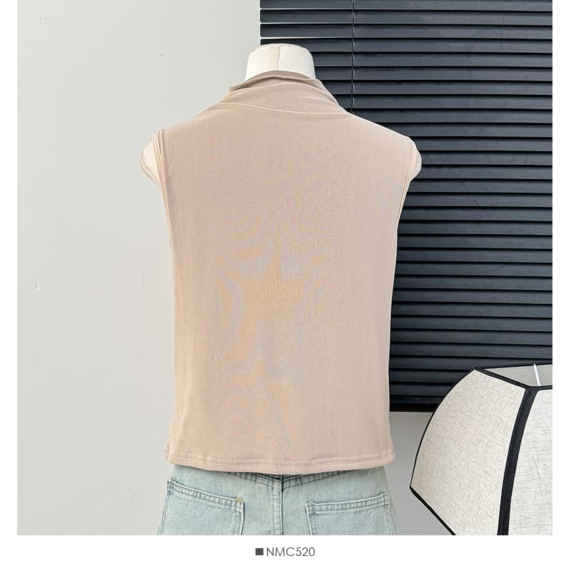 Lemongrass - Mouwloze crop top met geplooide mesh en hoge hals