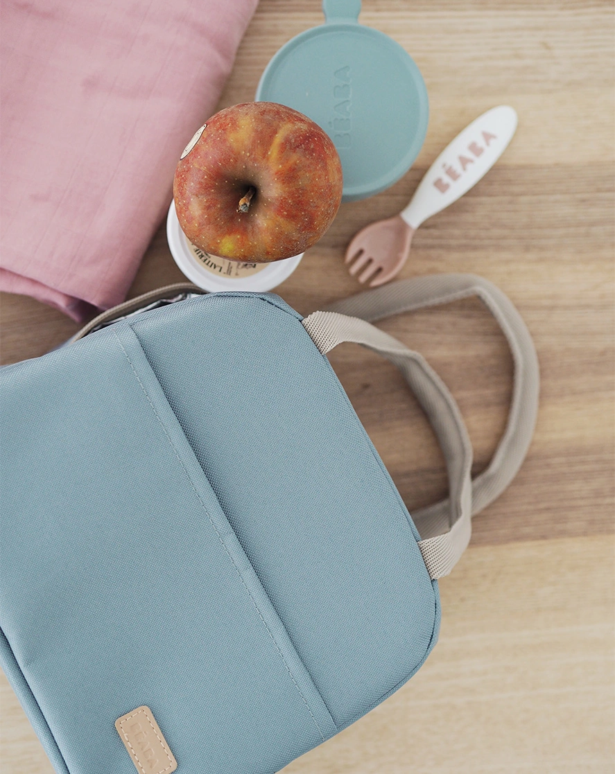 Kühltasche LUNCH (25x14,5x21,5) mit Tragegriffen in frosty green
