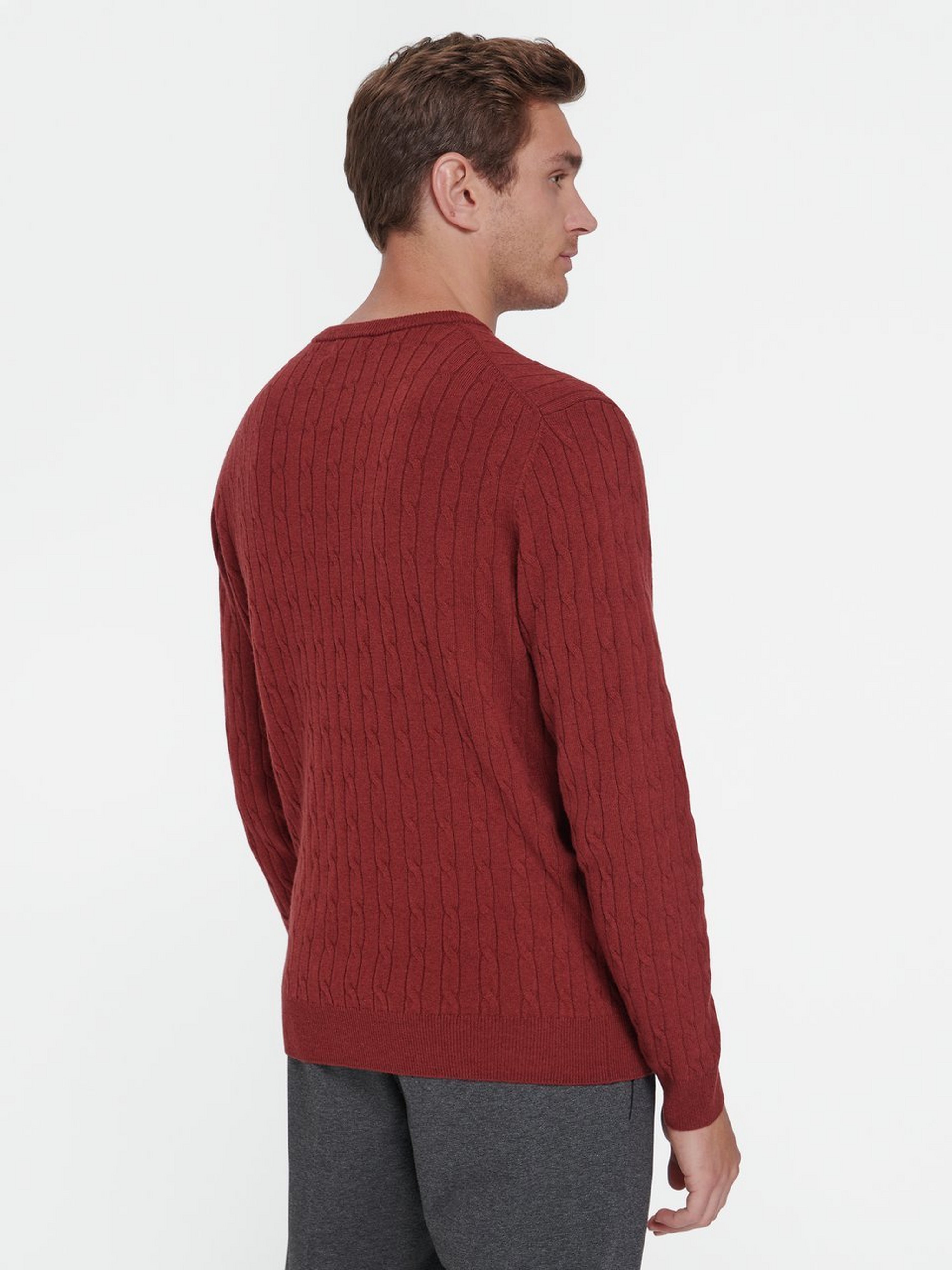 Rundhals-Pullover