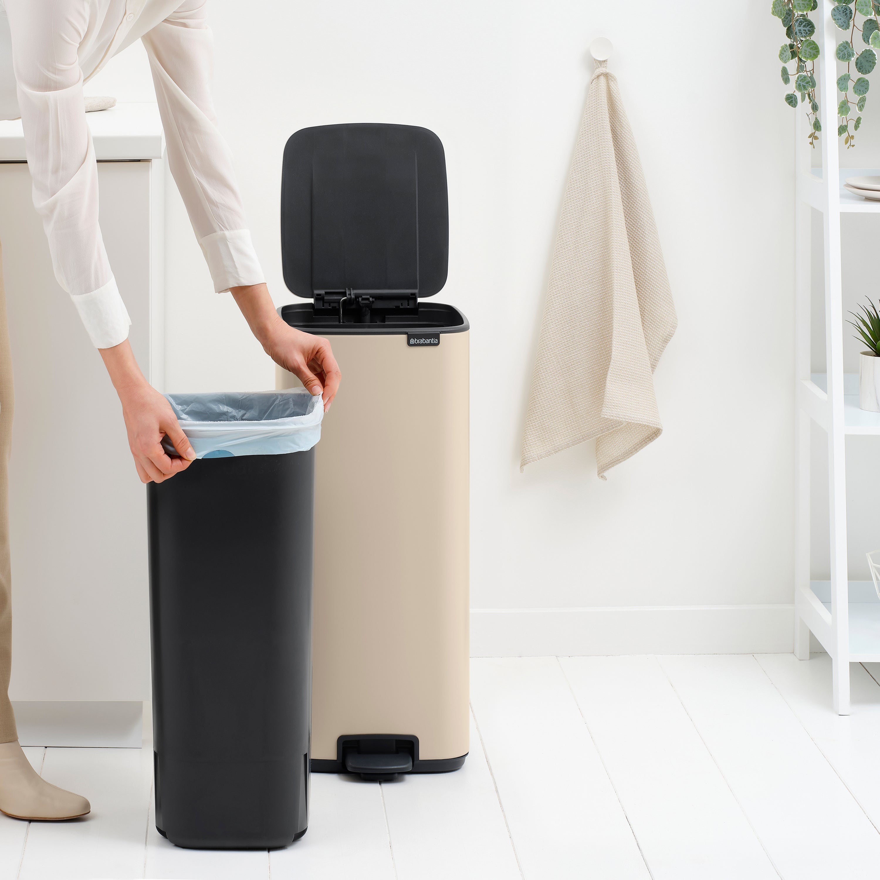 Brabantia Bo Pedaalemmer 30 L - Soft Beige