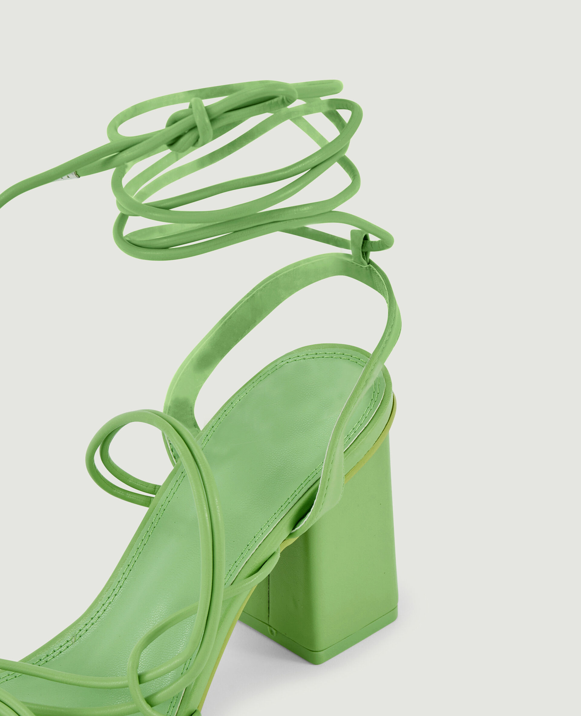 Sandales avec brides à nouer - Vert anis