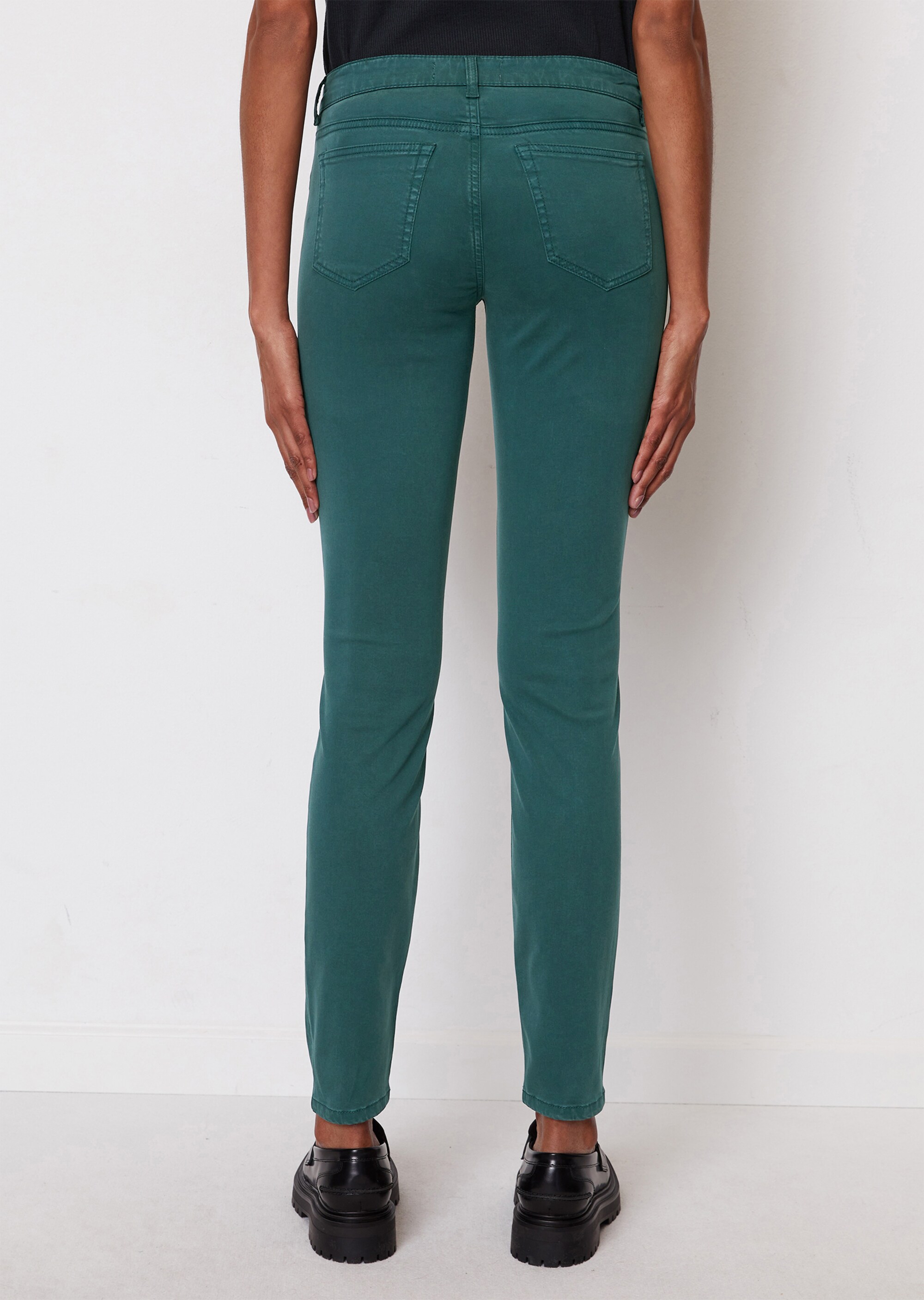 Hose Modell LULEA slim mid waist mit TENCEL™Lyocell