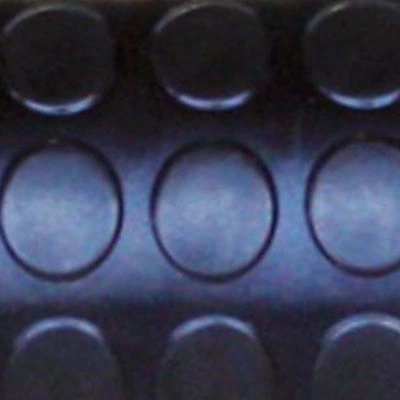 Revêtement sol caoutchouc isolant pastilles (vendu au m²)